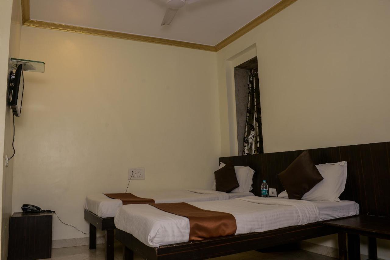 Hotel National Bombay Eksteriør billede