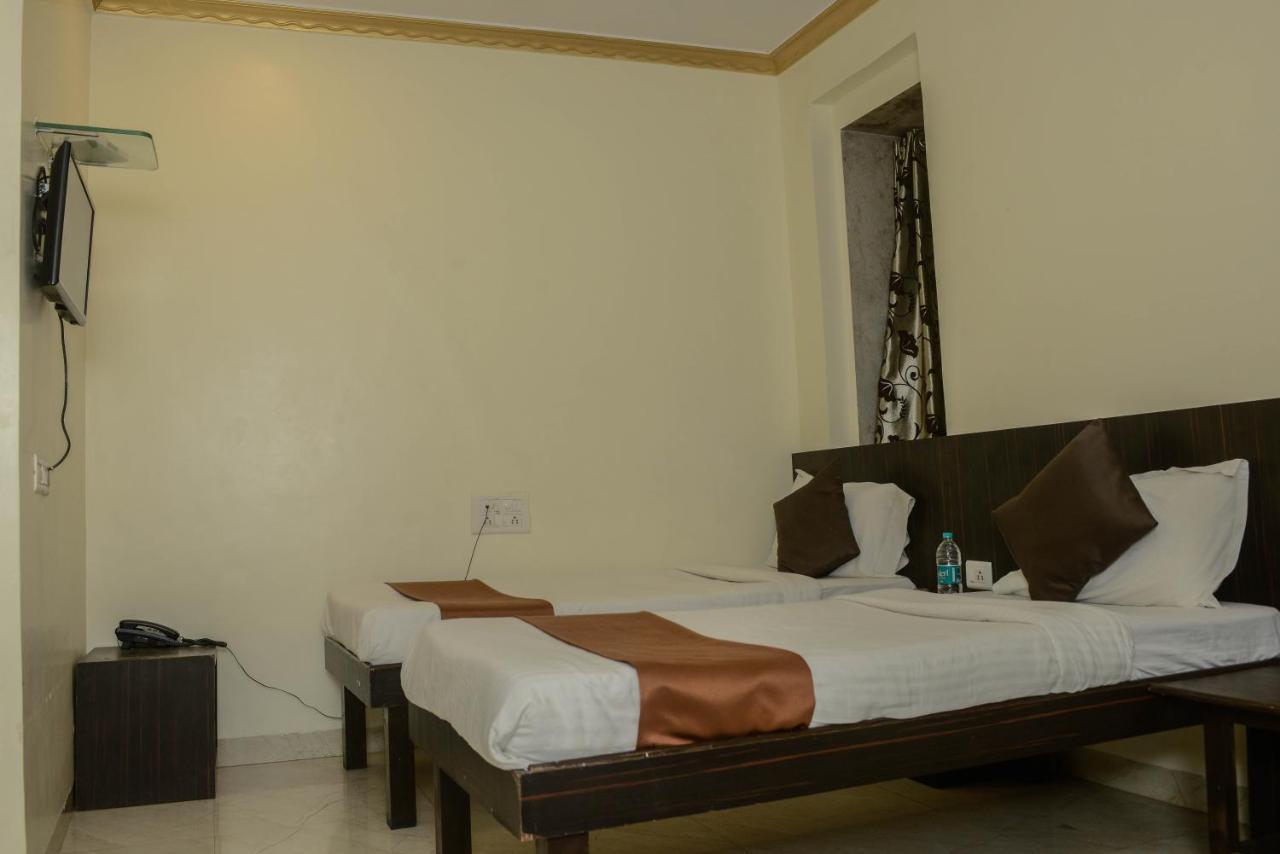 Hotel National Bombay Eksteriør billede