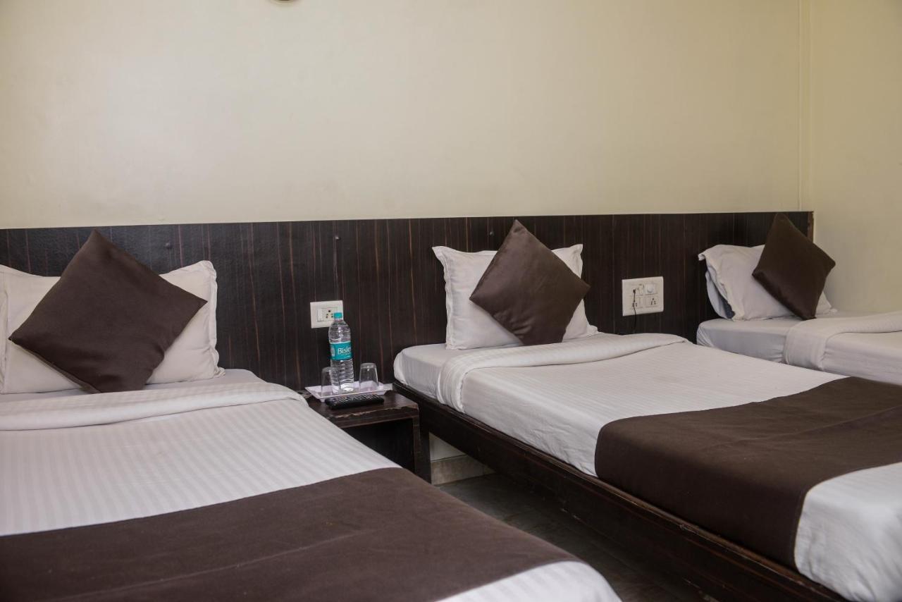 Hotel National Bombay Eksteriør billede